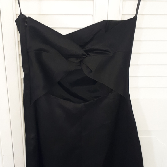 Black formal dress. Laundry by Shelli Segal - Picture 2 of 3